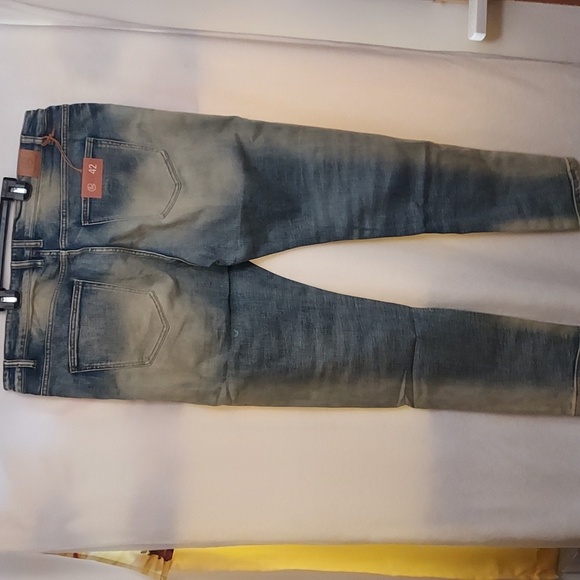 Crysp Denim - Picture 8 of 14